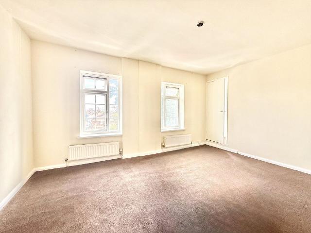 Apartment for rent in The Hyde, Greater London