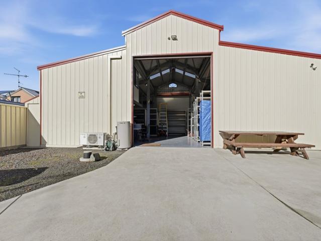 Warehouse for rent in Dalyston, Victoria