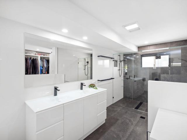 Cottage for sale in Kings Creek, Queensland