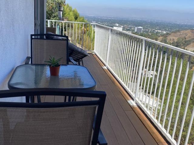 Room for rent in Sherman Oaks Neighborhood Council District, Canoga Park
