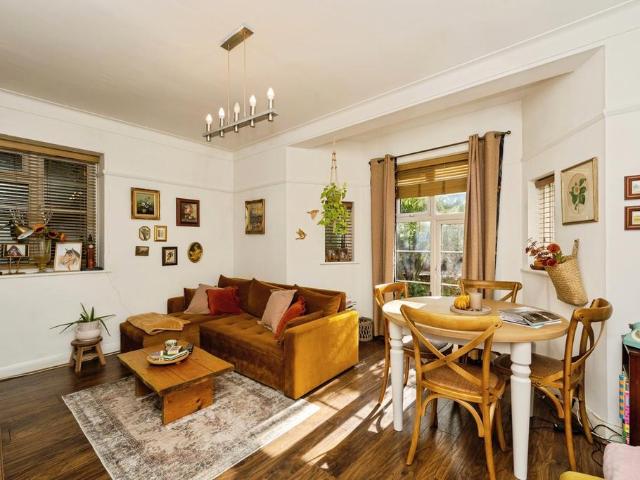 Apartment for rent in London Borough of Richmond upon Thames, Greater London
