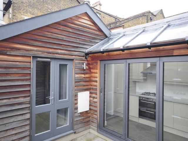 House for rent in Mortlake, Greater London