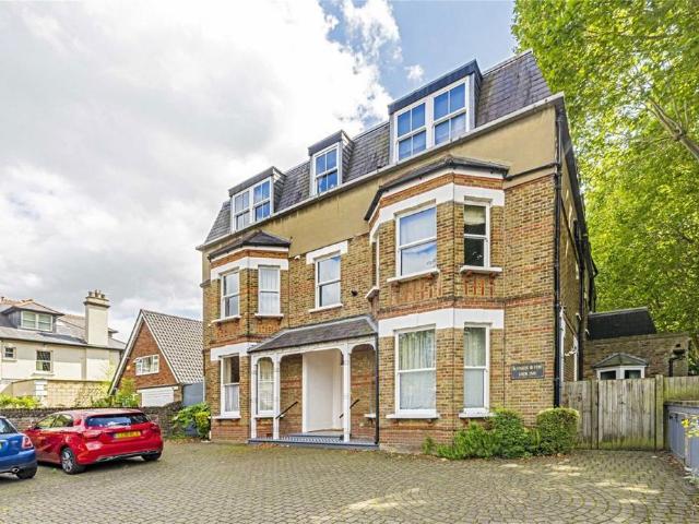 Apartment for rent in North Sheen, Greater London