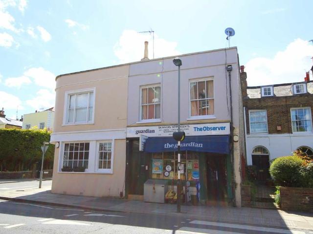 Apartment for rent in North Sheen, Greater London