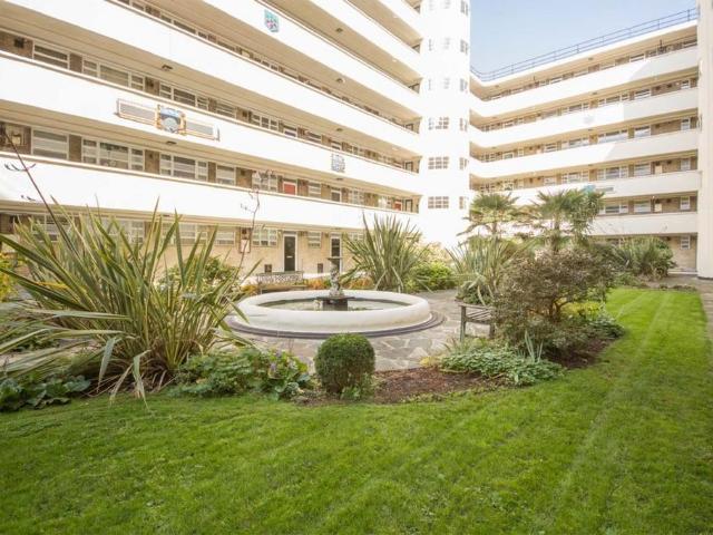 Apartment for rent in North Sheen, Greater London