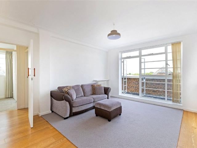 Apartment for rent in North Sheen, Greater London