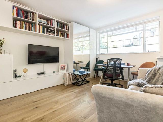 Studio for rent in North Sheen, Greater London