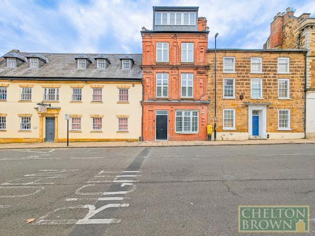 Studio for rent in Semilong, Northampton