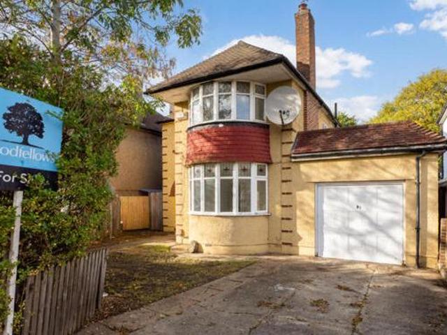 House for sale in Royal Borough of Kingston upon Thames, Greater London