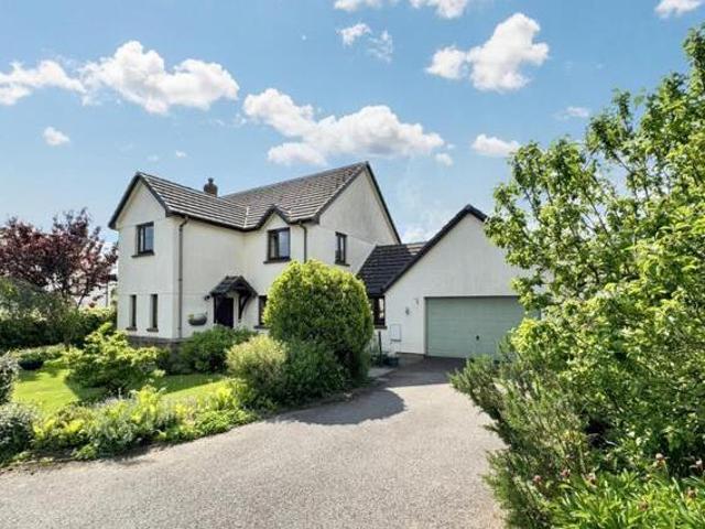 House for sale in Weir Quay, Devon