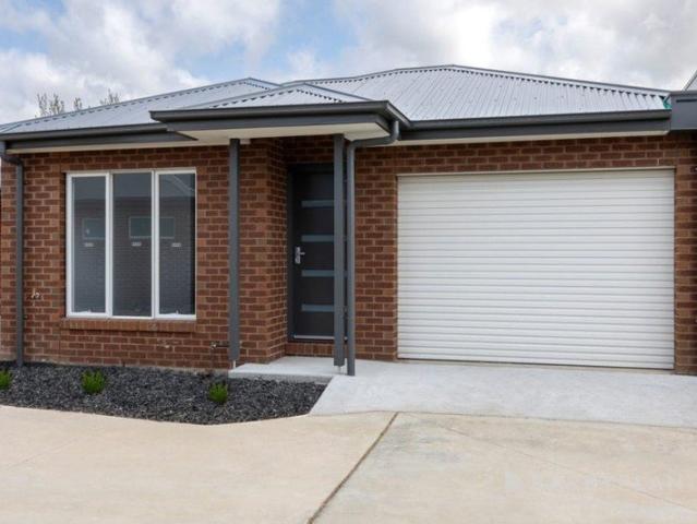 Townhouse for sale in Delacombe, Ballarat