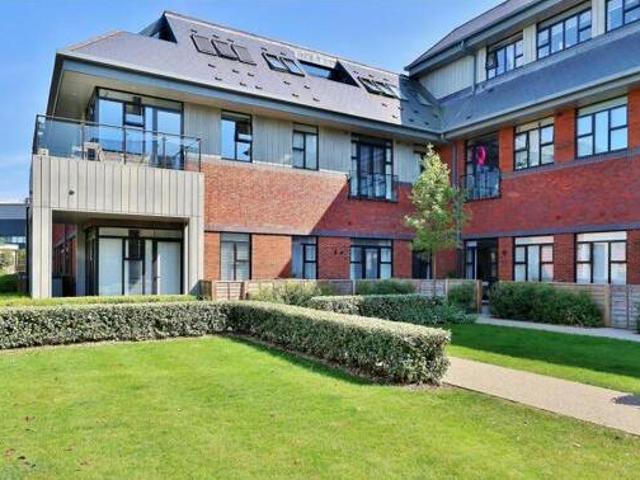 House for sale in Sheerwater, Woking