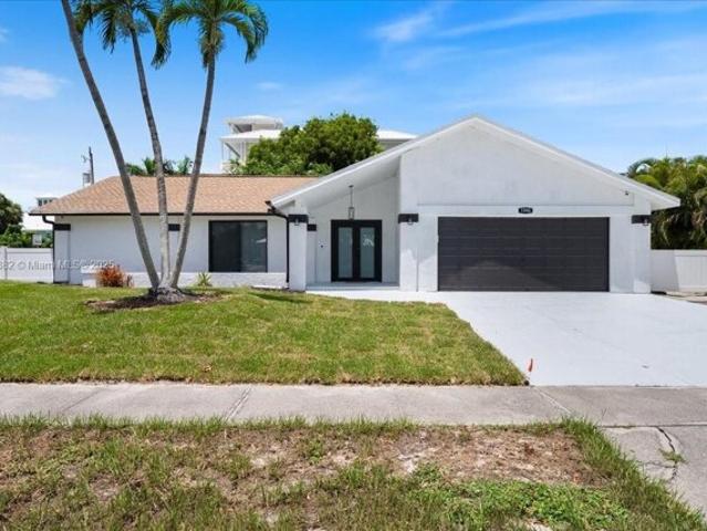 House for sale in Marco Island House for sale in Marco Island