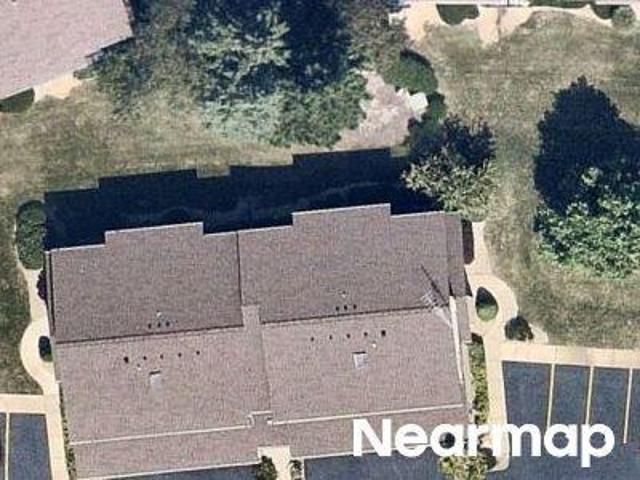 Condo for sale in Waukesha, Wisconsin