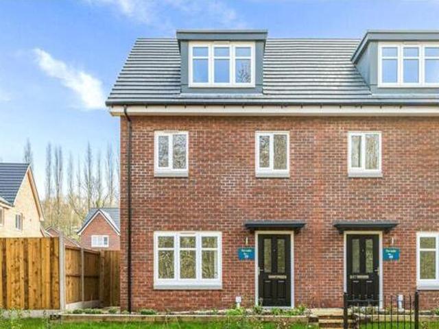 House for sale in Chesterfield, East Midlands