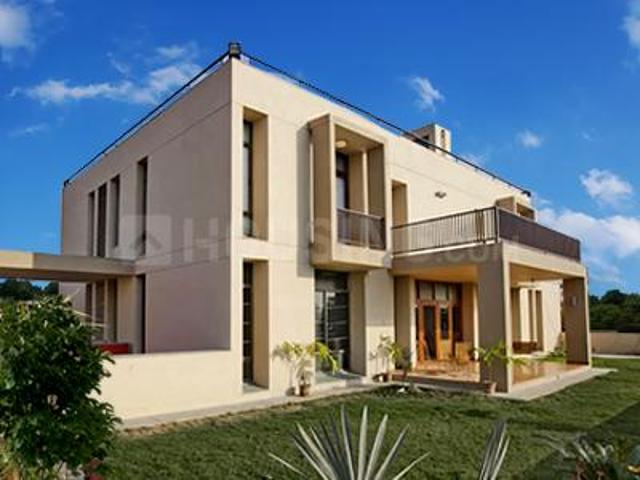 Villa for sale in Gujarat