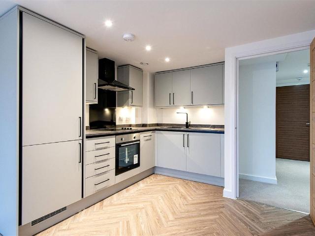 Apartment for rent in Regent Quay, Oad Street