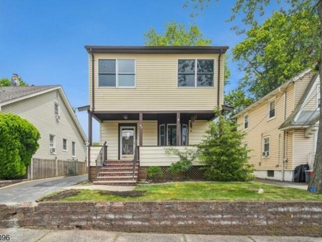 House for sale in Dumont