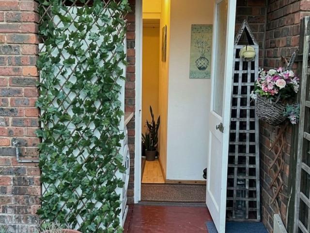 Studio for rent in London Borough of Merton, Greater London