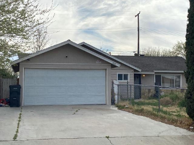 House for sale in Rosamond, Kern County