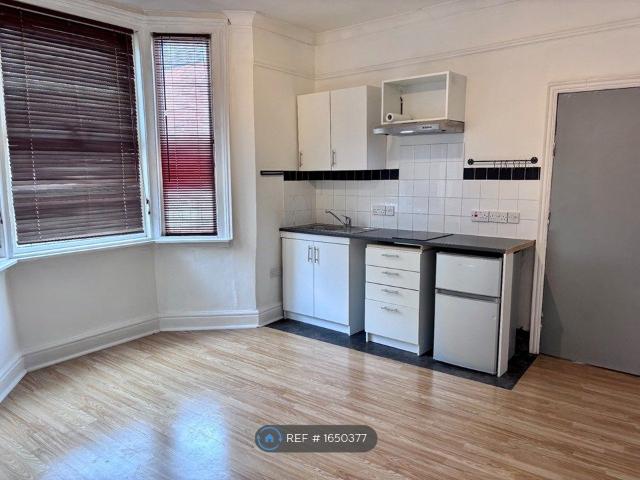 Apartment for rent in Rodbourne, Swindon