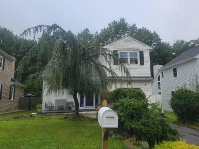 House for sale in Cliffwood, New Jersey