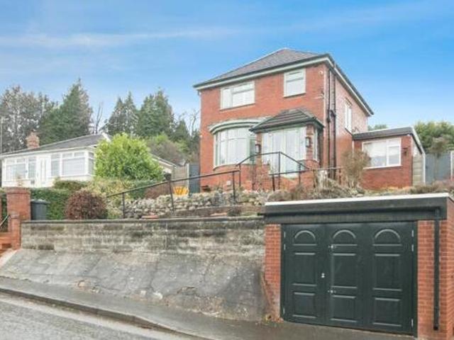 House for sale in Halesowen, West Midlands