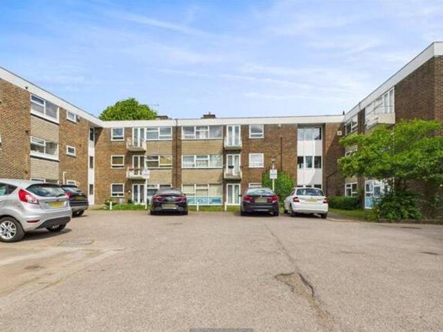 House for sale in Navestock Side, Essex