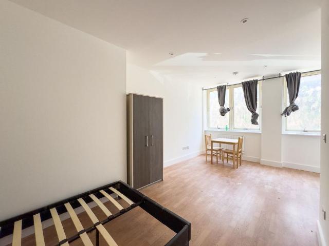 Apartment for rent in Borehamwood, Hertsmere