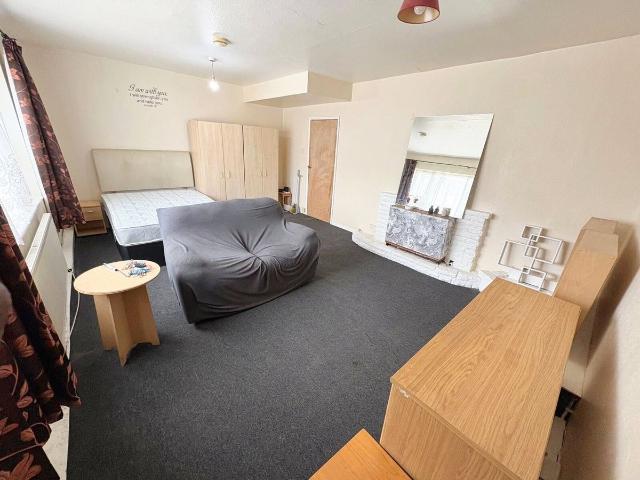 Room for rent in Elstree and Borehamwood, Borehamwood
