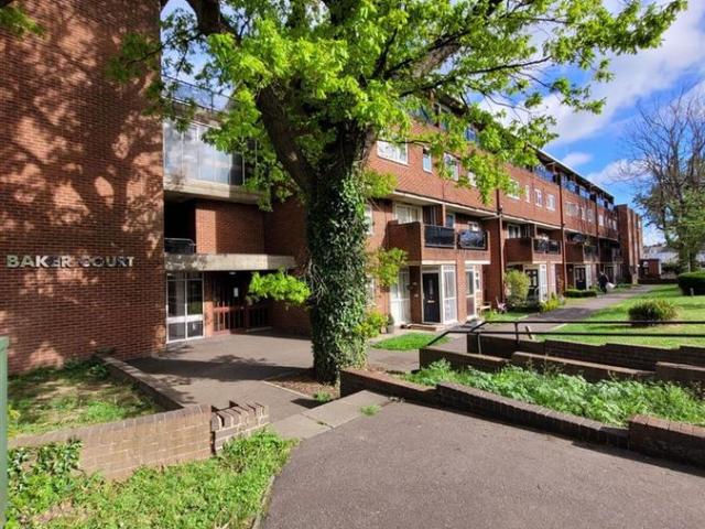 Apartment for rent in Elstree and Borehamwood, Borehamwood