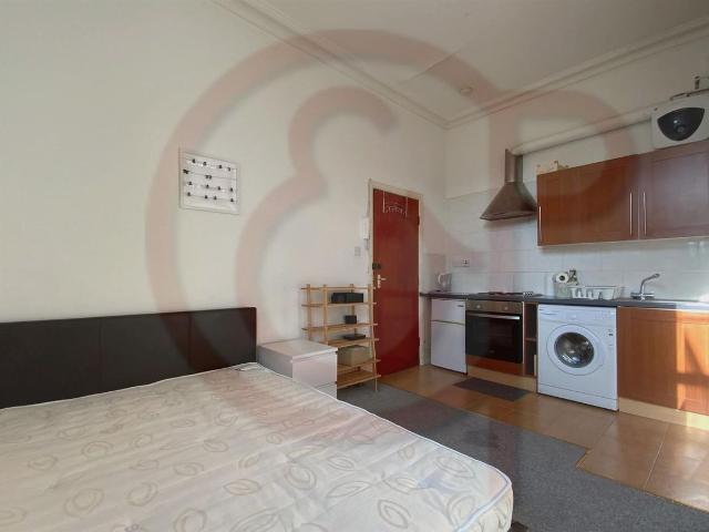 Studio for rent in Brook Green, Greater London