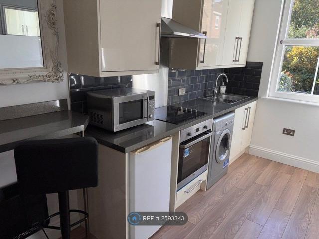 Studio for rent in London Borough of Hammersmith and Fulham, Greater London