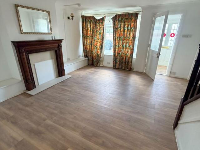 House for rent in London Borough of Redbridge, Greater London