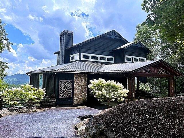 House for sale in Cullowhee