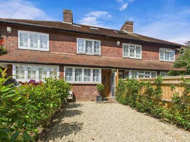 House for sale in Beaconsfield, Penn Bottom