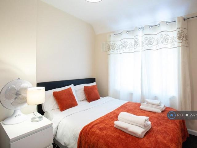 House for rent in Becontree, Greater London
