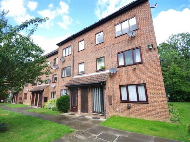 House for rent in Holywell Estate, North Watford