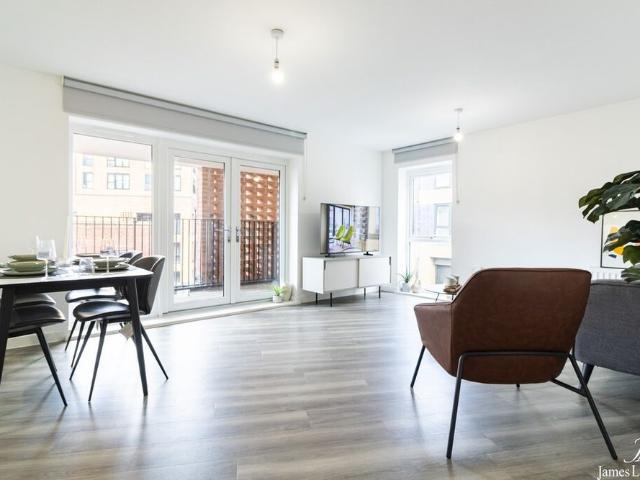 Apartment for rent in Park Central, Birmingham