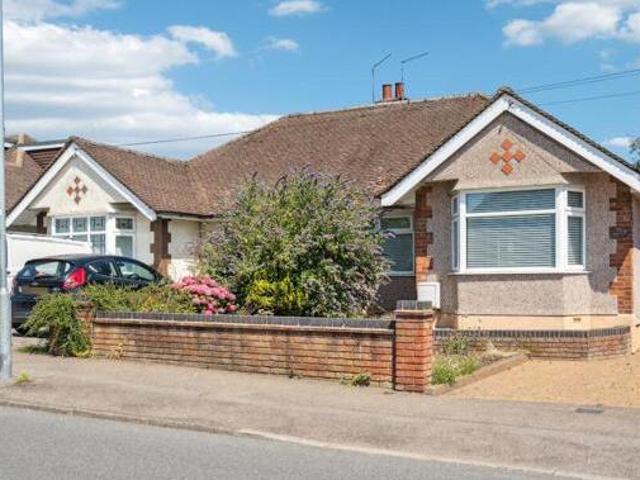 House for sale in Batchworth, Hertfordshire