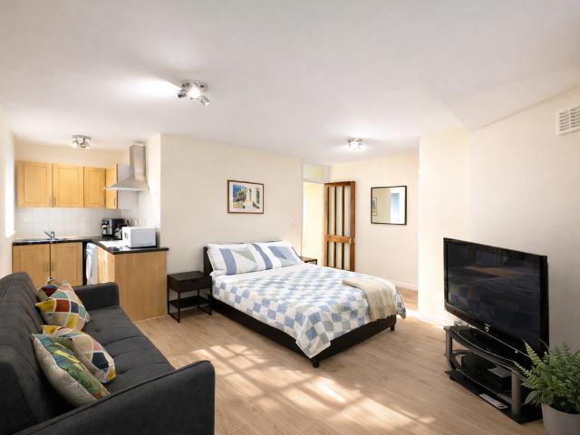 Studio for rent in Earl's Court, Greater London