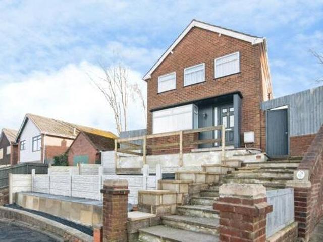 House for sale in Halesowen, West Midlands