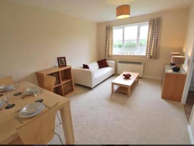 Apartment for rent in Berrylands, Greater London