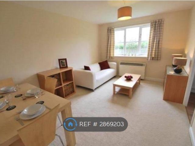 Apartment for rent in Berrylands, Greater London