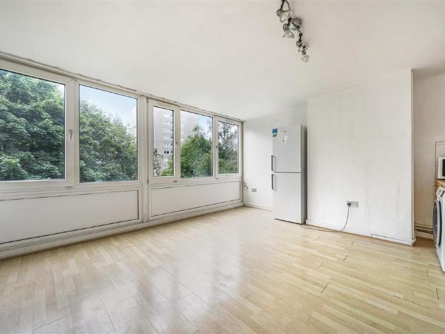 Apartment for rent in Roehampton, Greater London