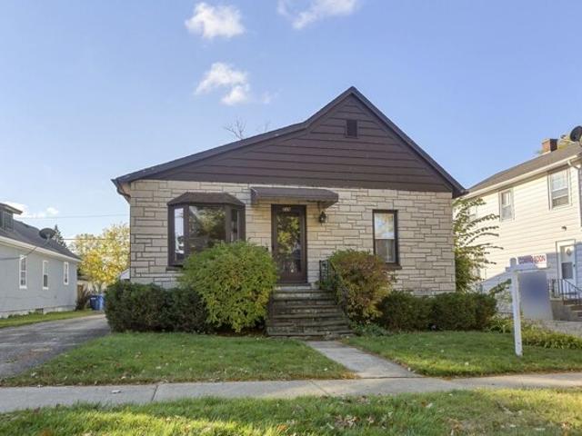House for sale in Highwood, Illinois