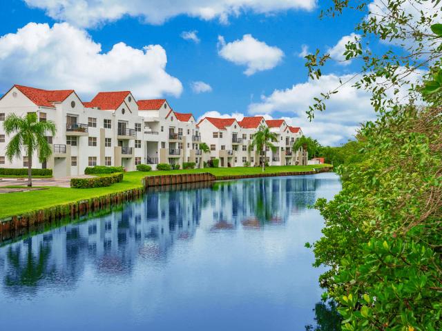 Apartment for rent in Dania, Florida