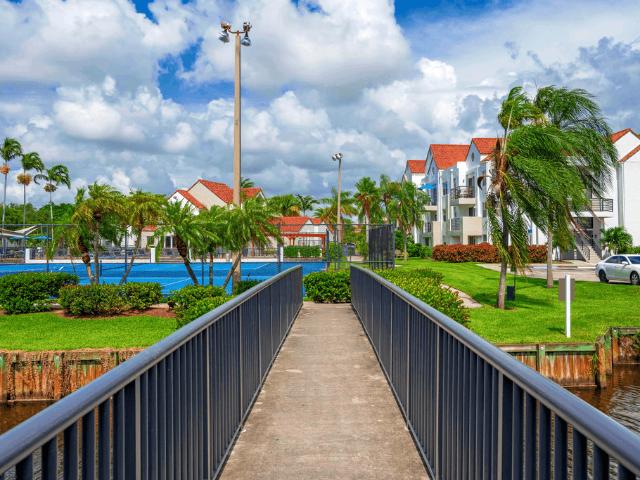 Apartment for rent in Dania, Florida