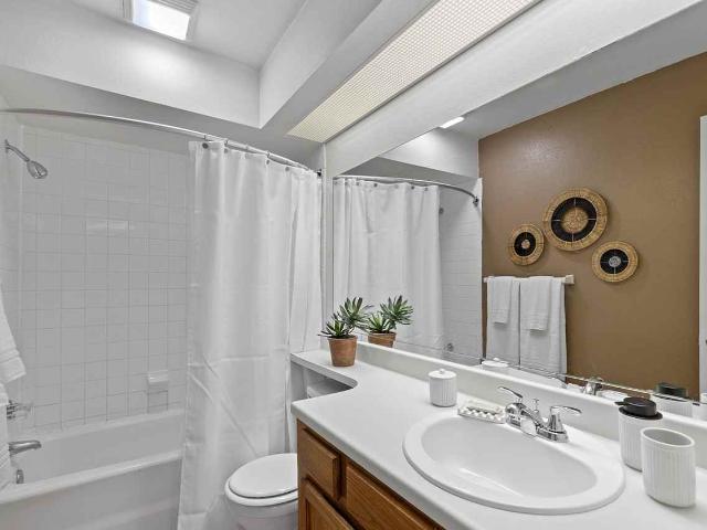 Apartment for rent in Mill Creek Pond, Tulsa