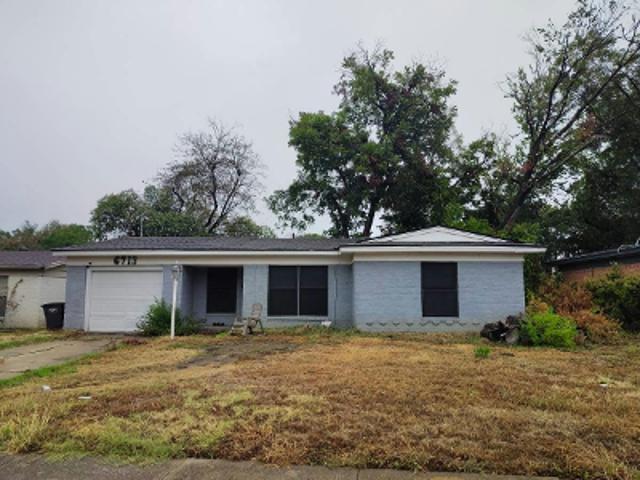 House for sale in Hallmark, Fort Worth